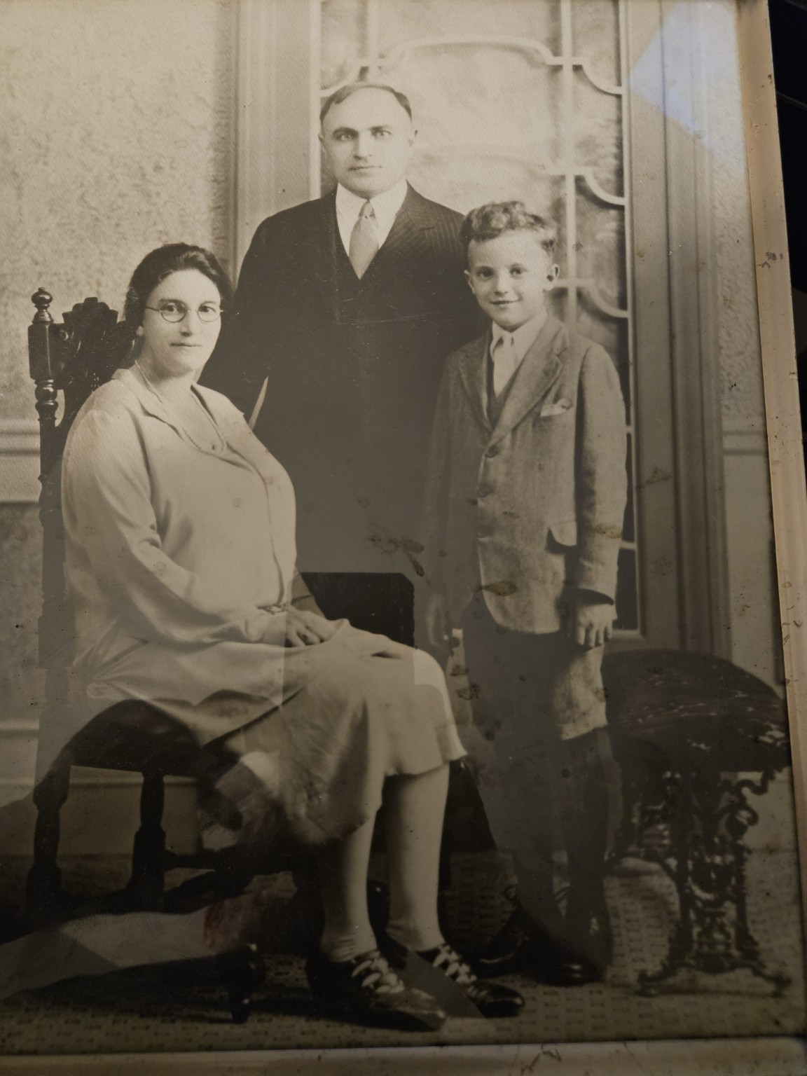 Young Ralph Palmer with his parents, Bernardo Renna and Pauline Frank
